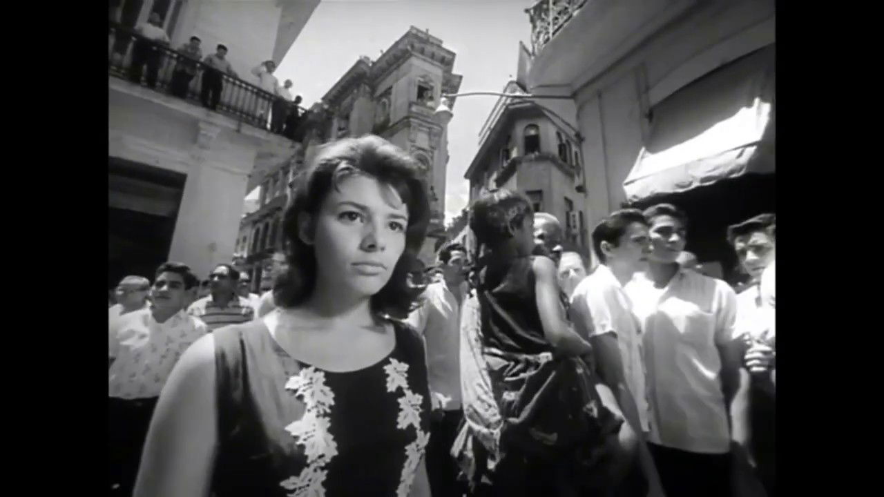 "SOY CUBA" ("I AM CUBA") FUNERAL CORTEGE SCENE
