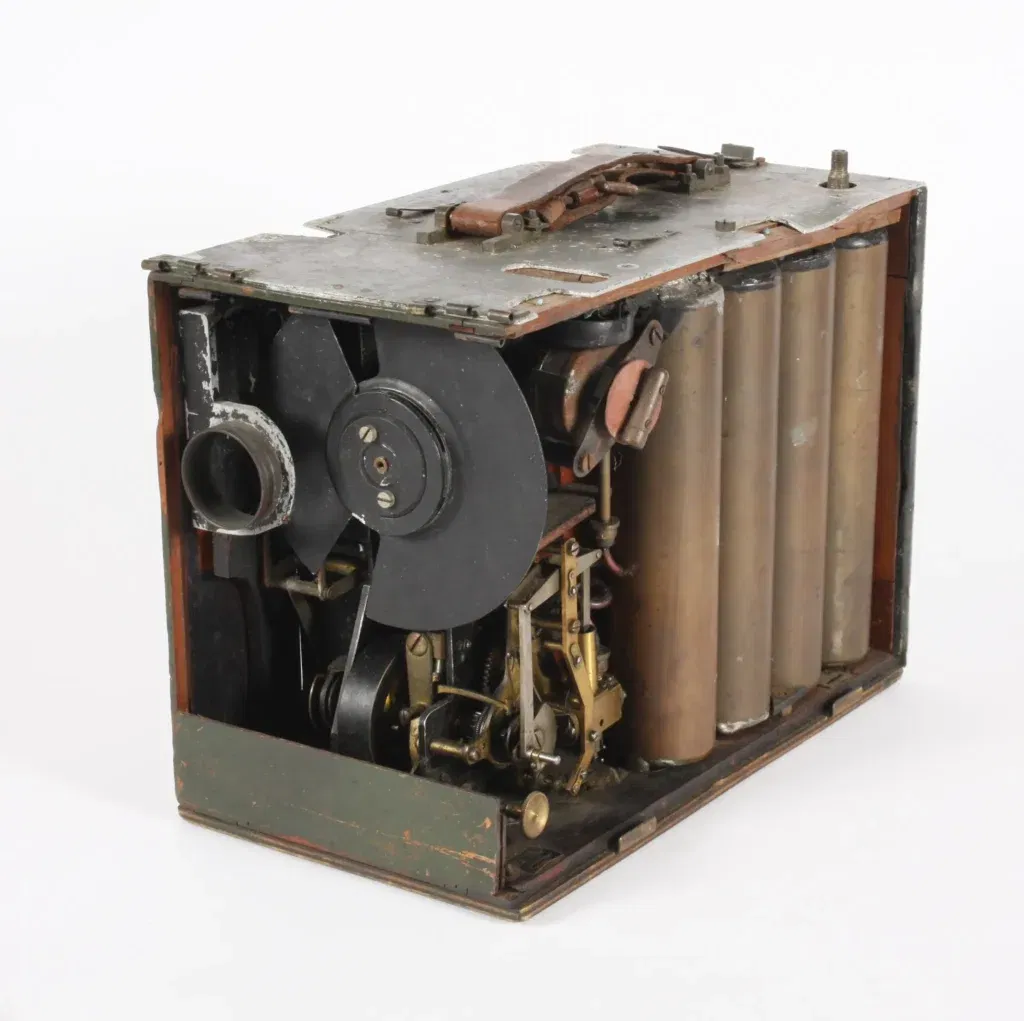 Aeroscope kinetic camera 1912